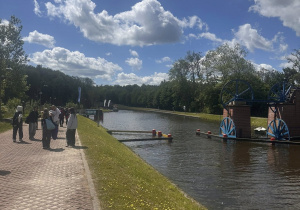 Uczniowie podczas wycieczki
