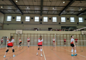 Drużyna dziewcząt podczas meczu